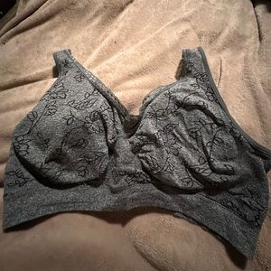 Sports bra type padded